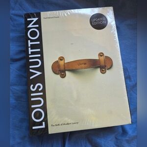 Louis Vuitton Coffee Table Book - Beige & Tan Cover
